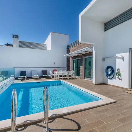 Vila Vitoria V3 Lote 68 - Vip By Interhome *